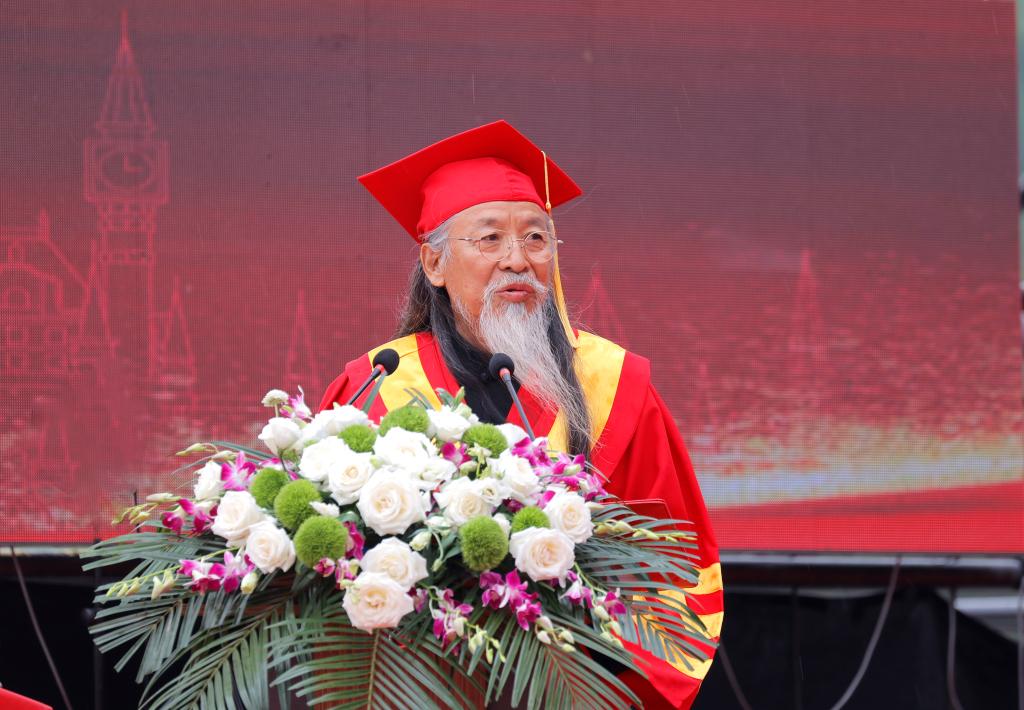 Zhen Zhongyi — Founder and President, Hebei Academy of Fine Arts